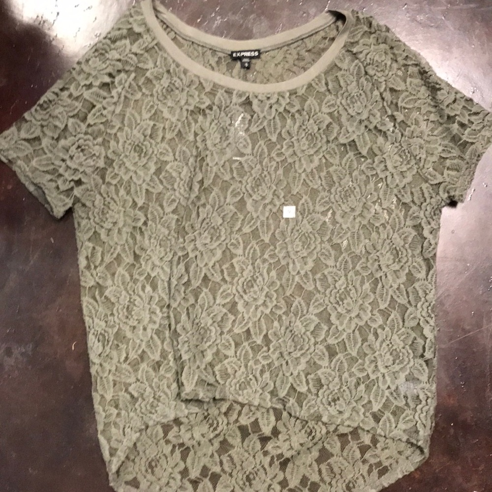 Express lace tee